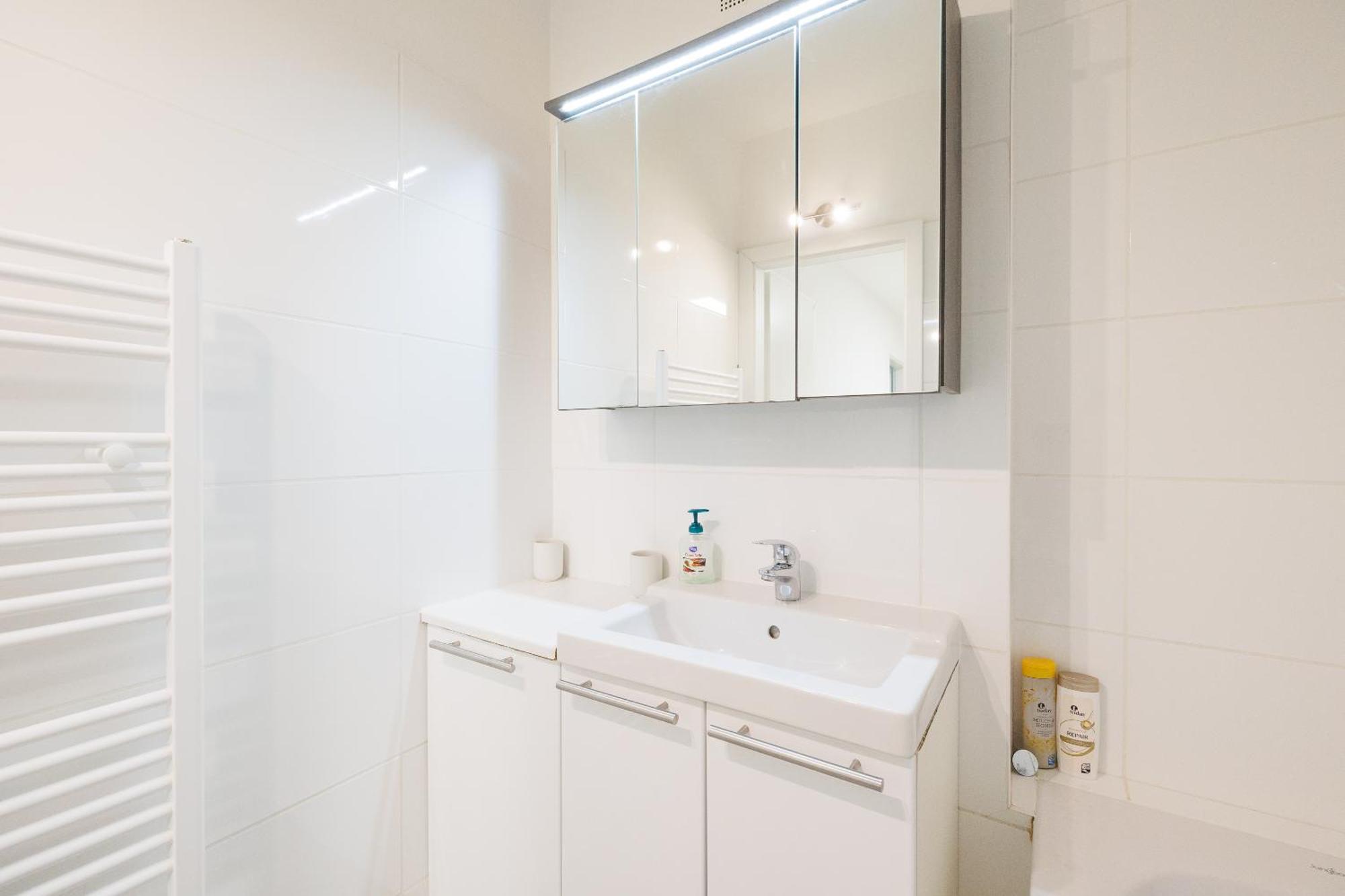 Neue renovierte und möblierte charmante Wohnung!!! Wien Exterior foto